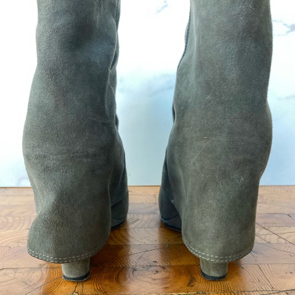 RARE Tara Subkoff Grey Suede Cuffed Wedge Booties - Picture 4 of 8